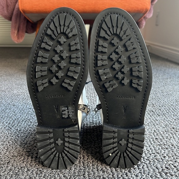 all saints. white boots. hardly worn. excellent condition. size 38. - Picture 2 of 3